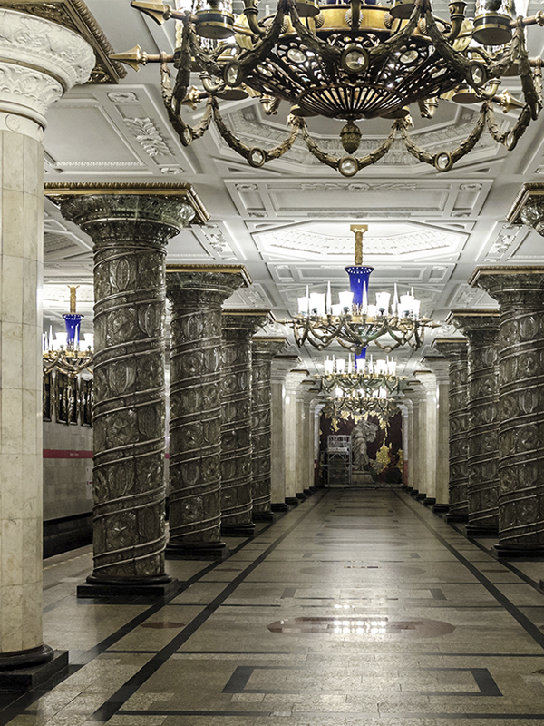 Visite du métro de Saint-Pétersbourg, Russie