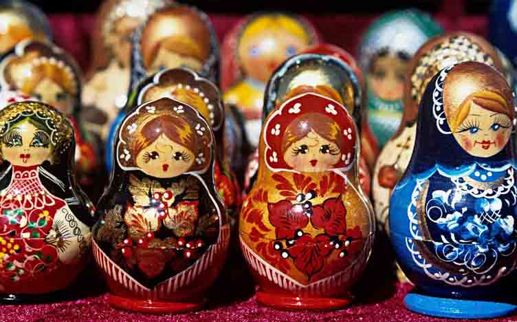 Matrioshka (Mamushka) - muñeca rusa Matrioshka (Mamushka) - muñeca rusa
