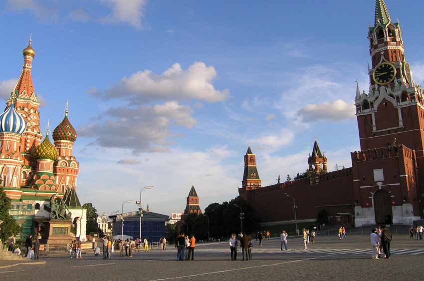 Private Walking Tour of Moscow with Kremlin Entrance Ticket